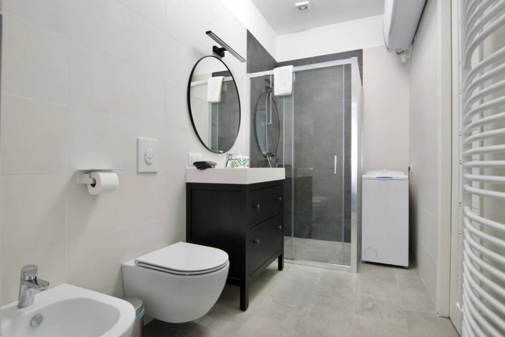 Premium Apartment By Hi5-Vaci Str. 3 Bedroom Budapest Luaran gambar