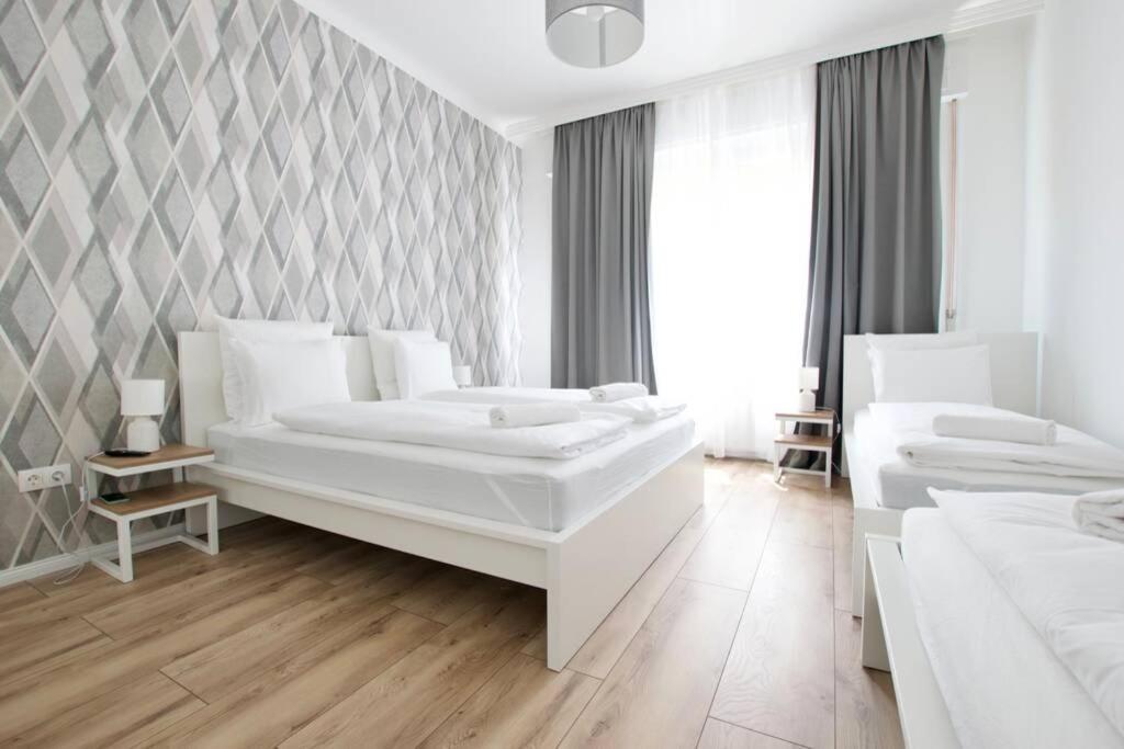 Premium Apartment By Hi5-Vaci Str. 3 Bedroom Budapest Luaran gambar